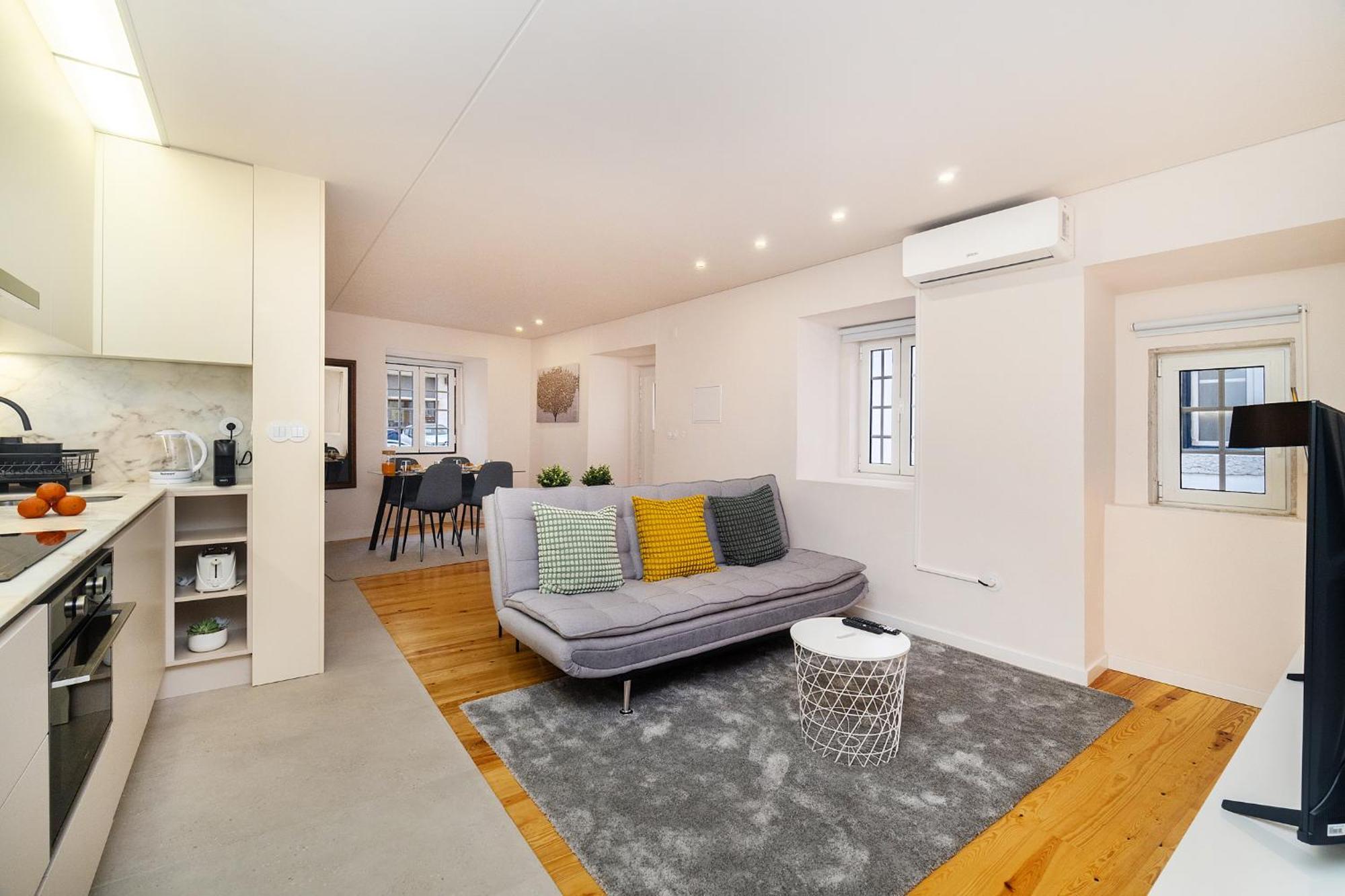 Apartment Whome Charming Getaway Near Campo Ourique *